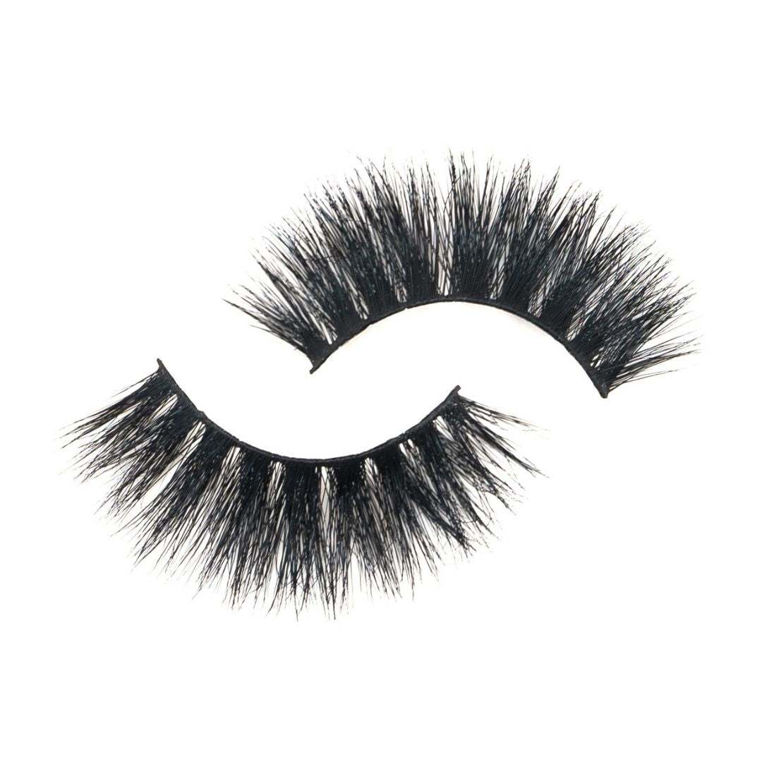 Pair of black Dubai 3D mink lashes with full volume and dramatic length