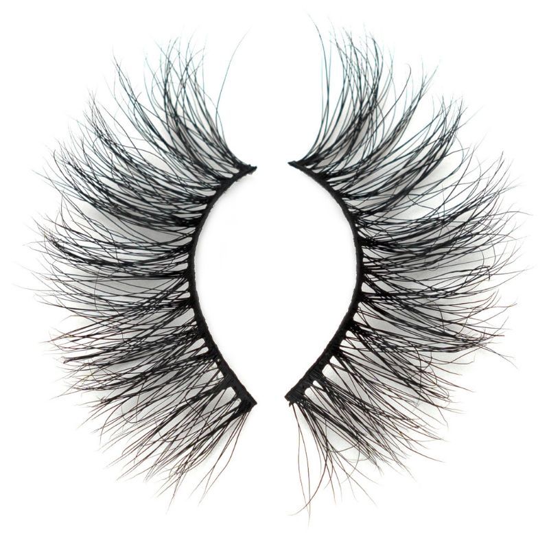Pair of dramatic 25mm 3D mink lashes with voluminous and wispy black fibers from NEW BEAUTY DEPOT